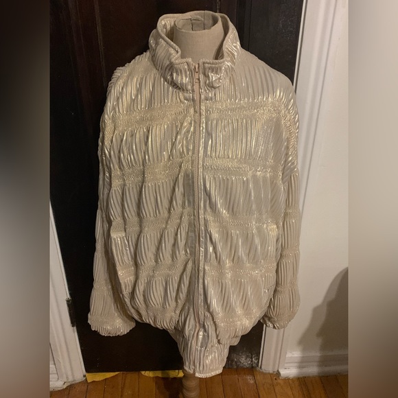 Plus-Size Champagne colored lamé dotted ruched bomber jacket.  90s/Y2K retro - Picture 3 of 7